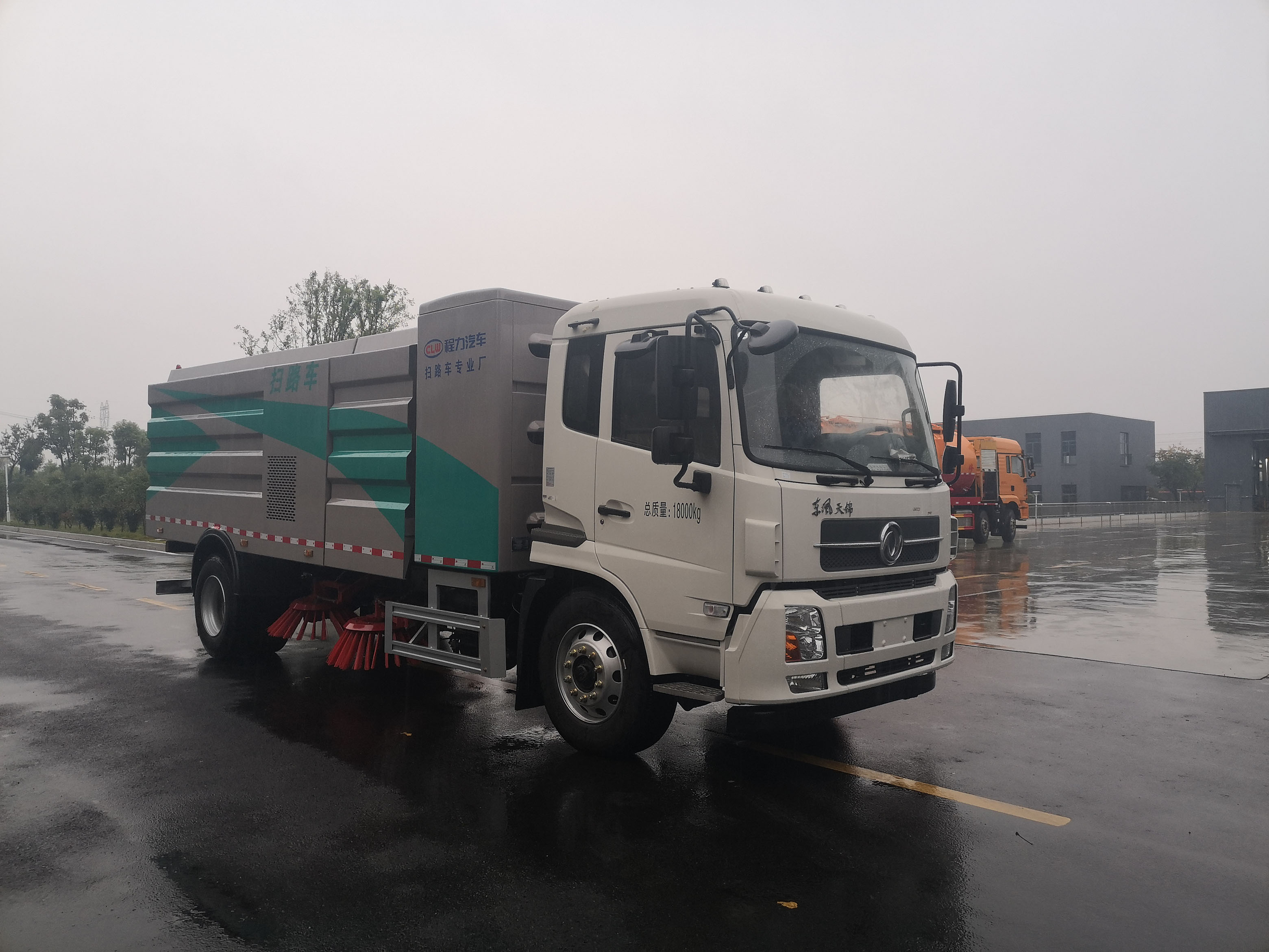 12方東風(fēng)天錦純電動高端掃路車
