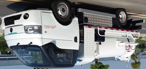 程力壹為純電動(dòng)吸污車(chē)